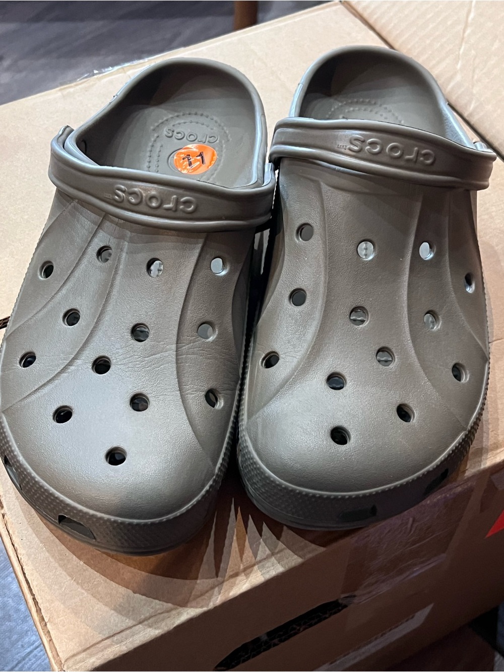 CROCS Classic Clog in Gray 11M